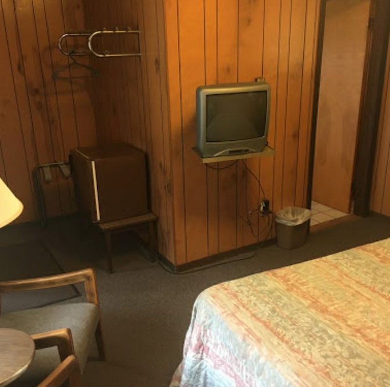 Hillside Motel - From Website (newer photo)